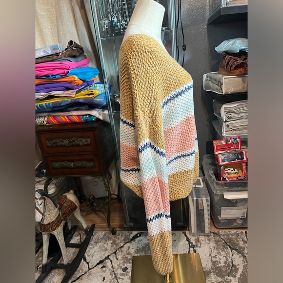 Ripcurl Sweater - Picture 3 of 4